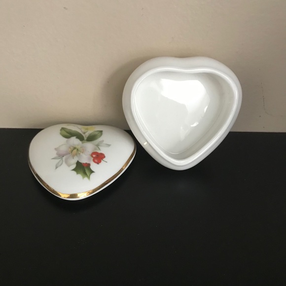 Hammersley England Fine Bone China Heart Trinket Box - Picture 3 of 8
